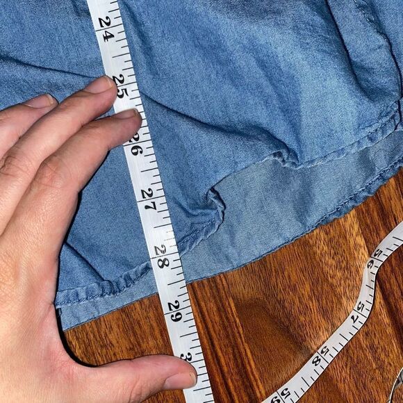 Motherhood Maternity Chambray Lace Up Maternity Top Womens Size Medium - Picture 6 of 9